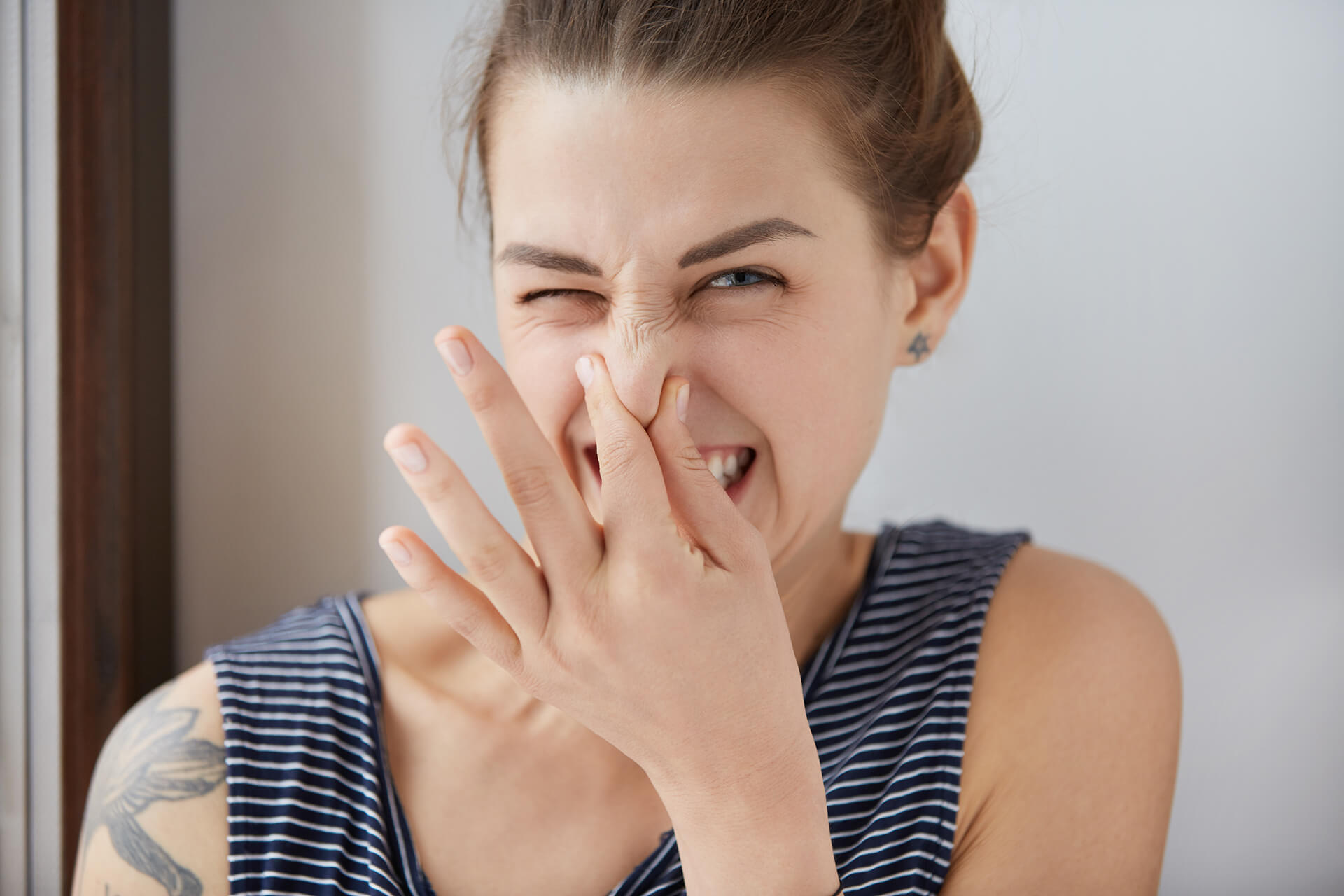 Identifying 4 Strange Smells In Your Home